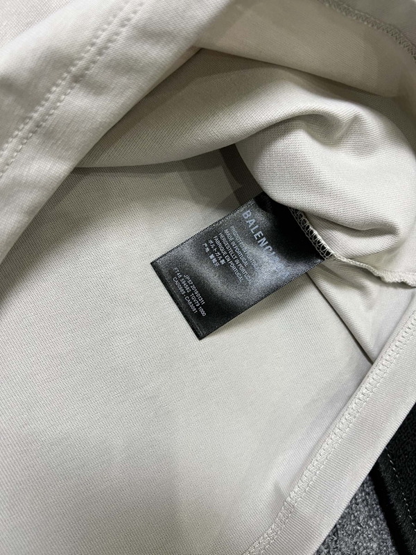 ブランドTシャツ角部分ディテール